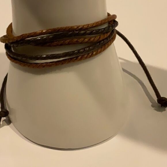 Leather rope bracelet   - Picture 1 of 2